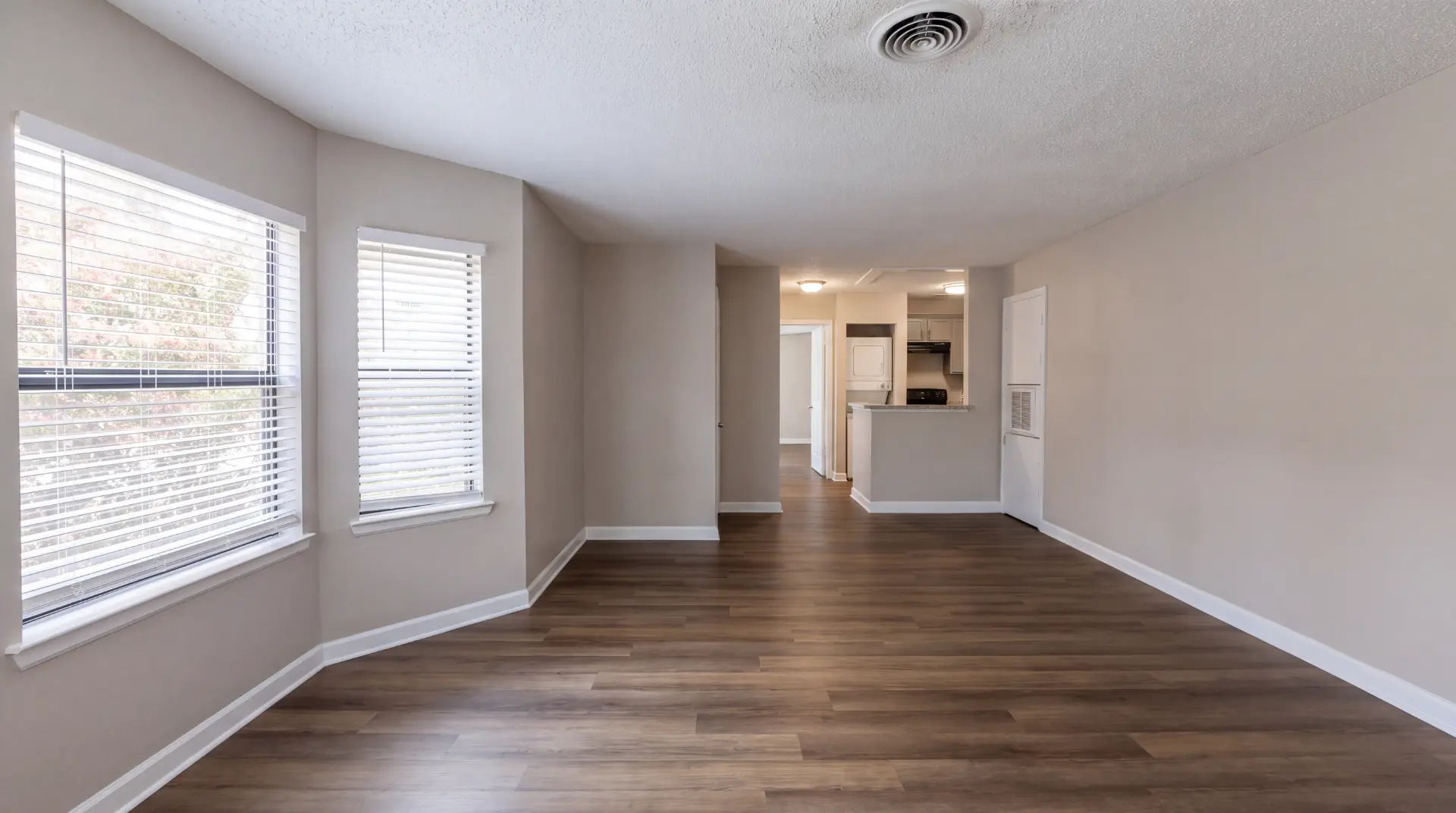 415 Flats photo 7
