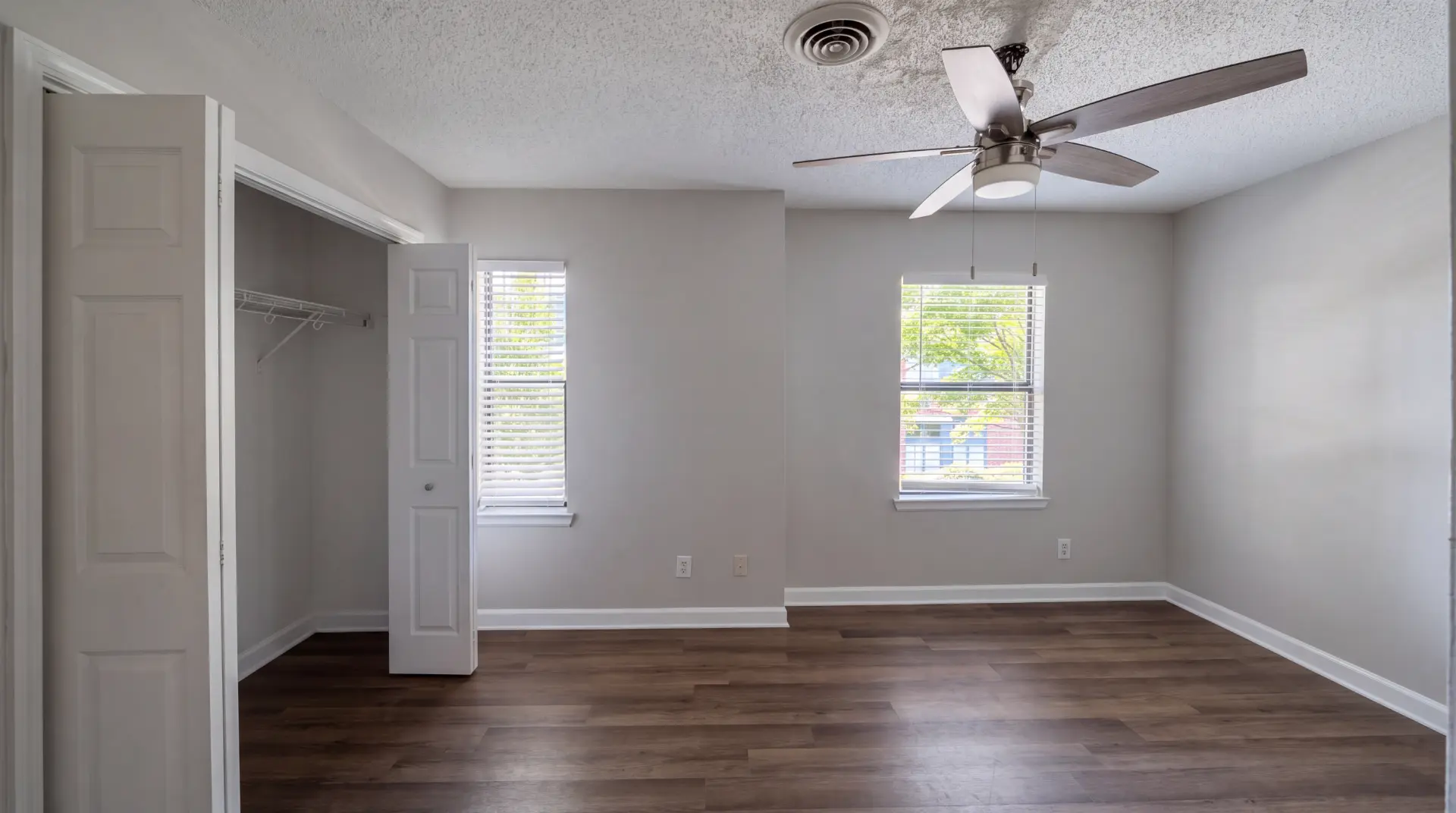 415 Flats photo 11