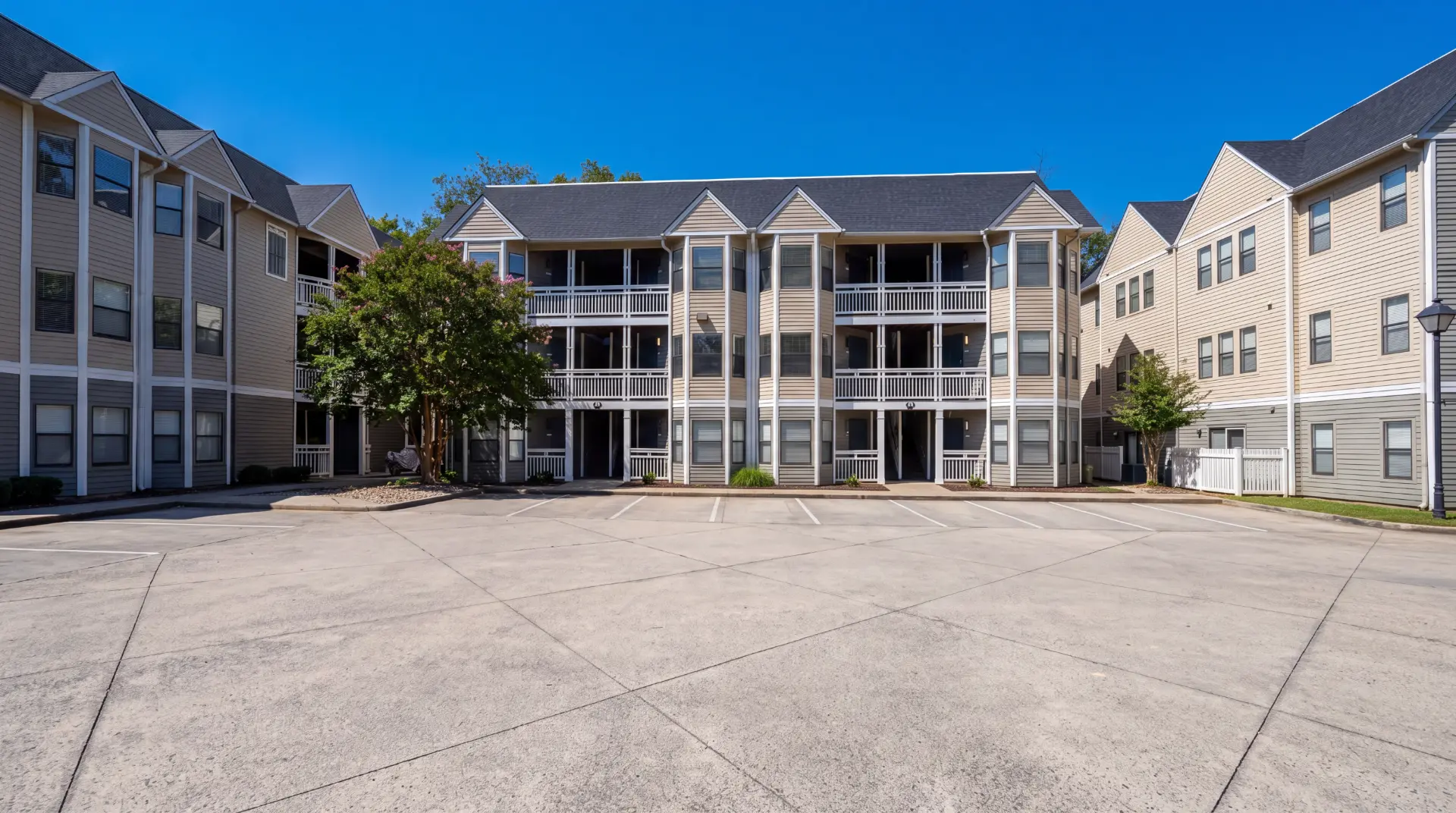 415 Flats photo 5