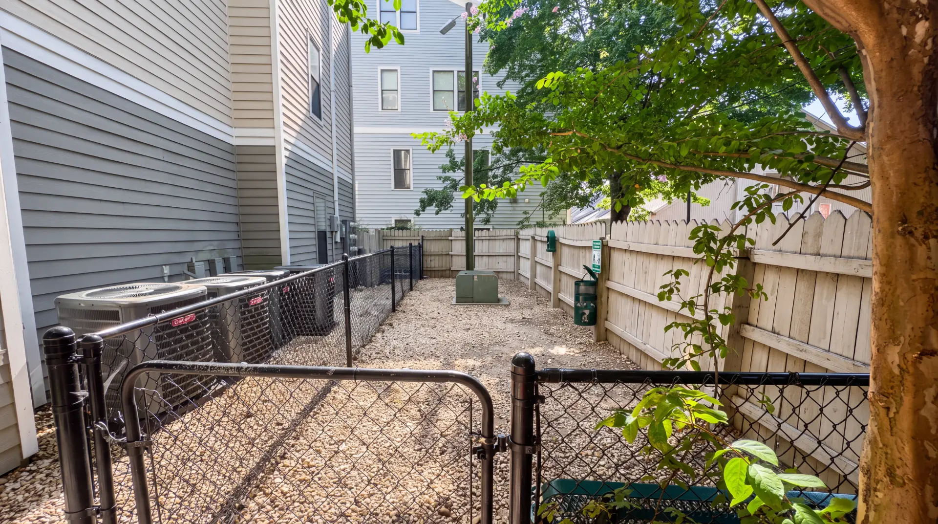 415 Flats photo 13
