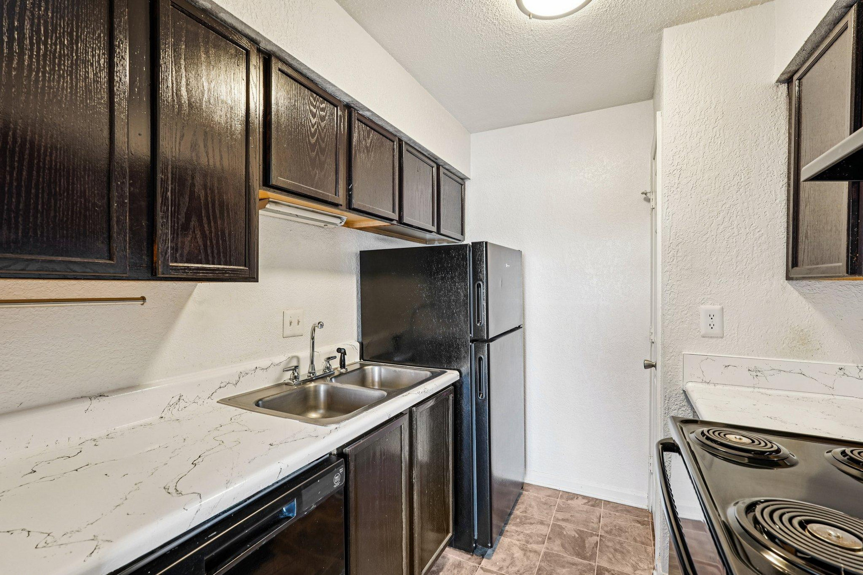 Sharonridge Apartments photo 12