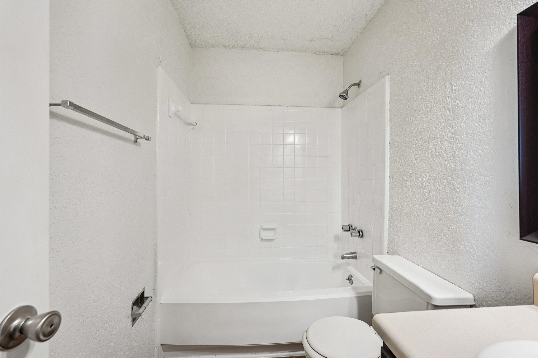 Sharonridge Apartments photo 13