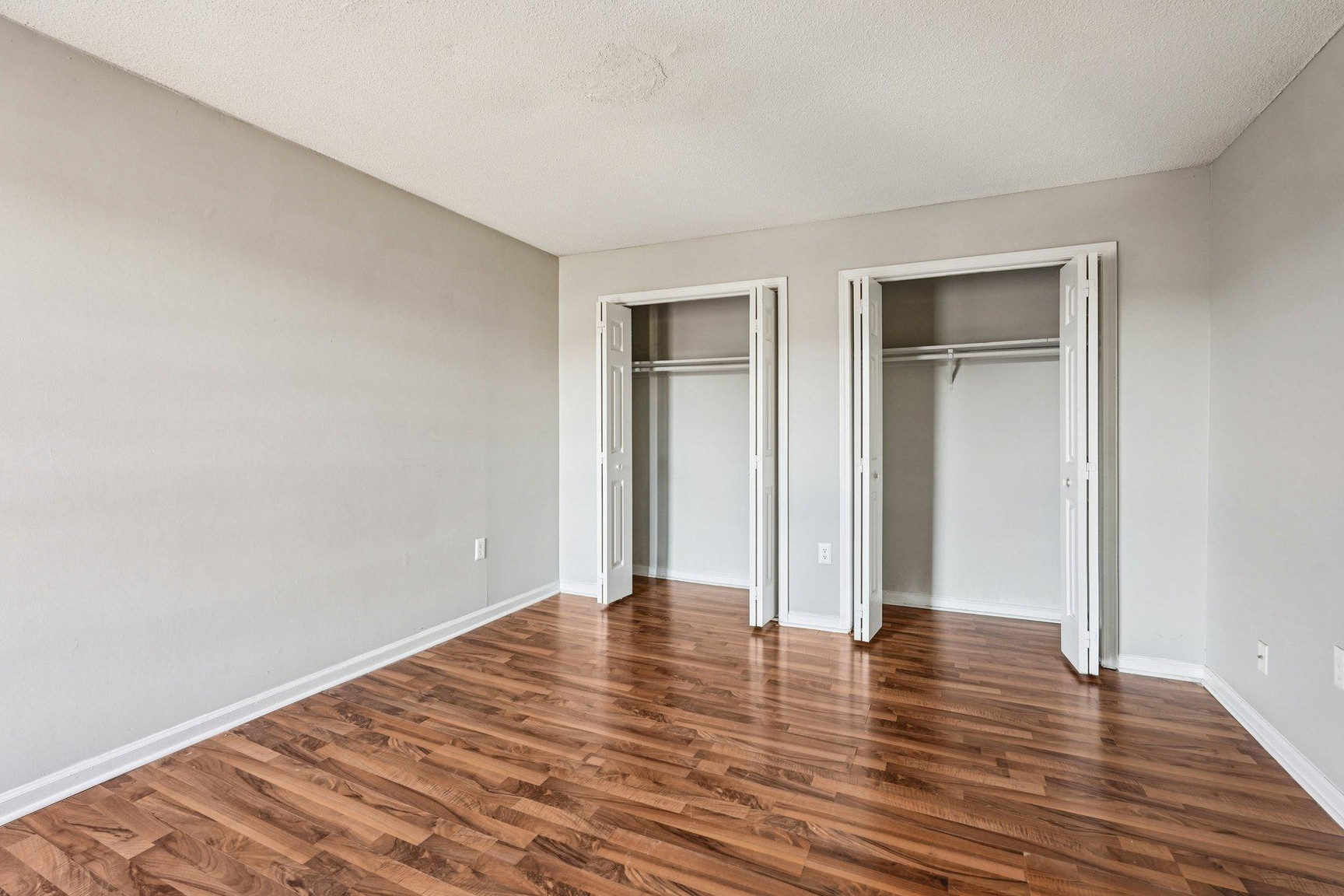 Sharonridge Apartments photo 3