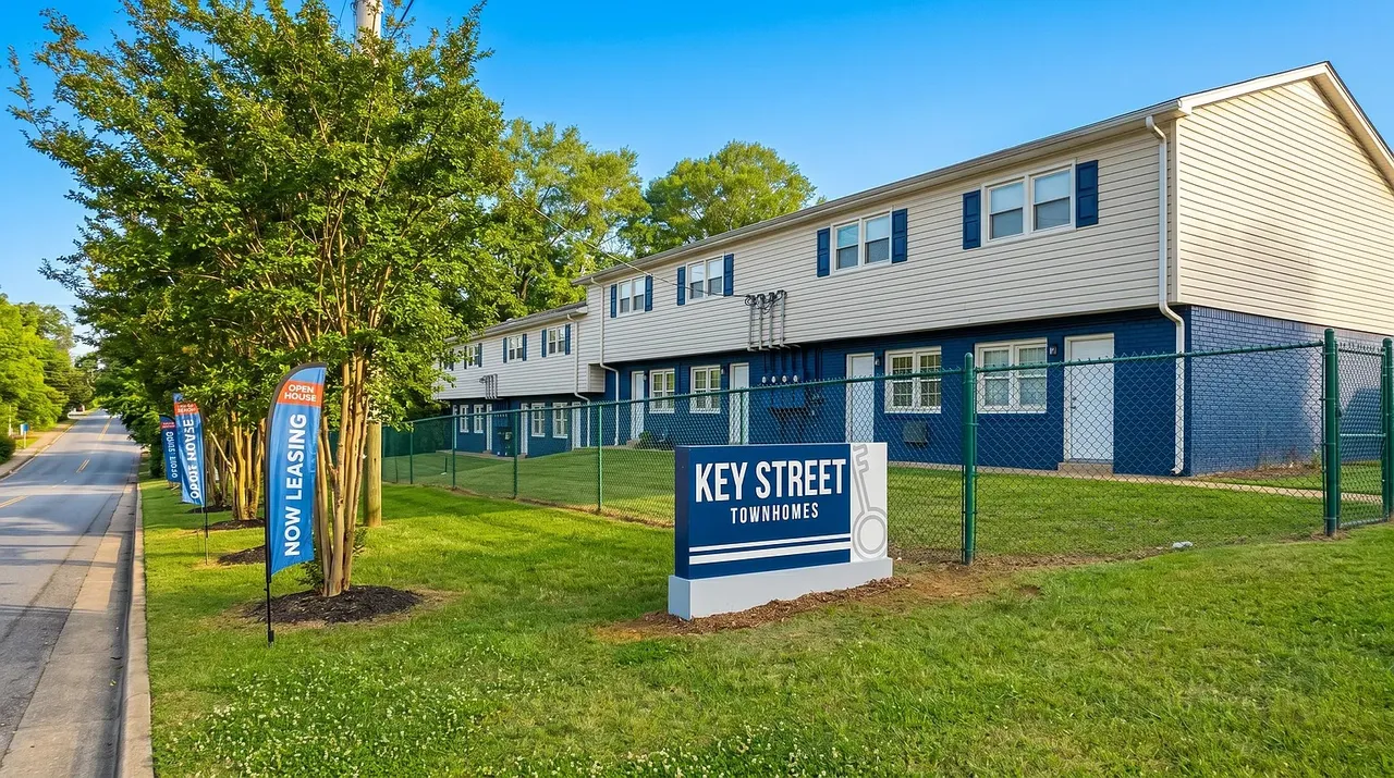 Key Street Apartments photo 3