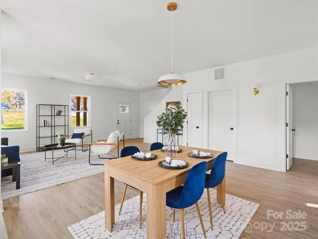 1479 Earl Street photo 6