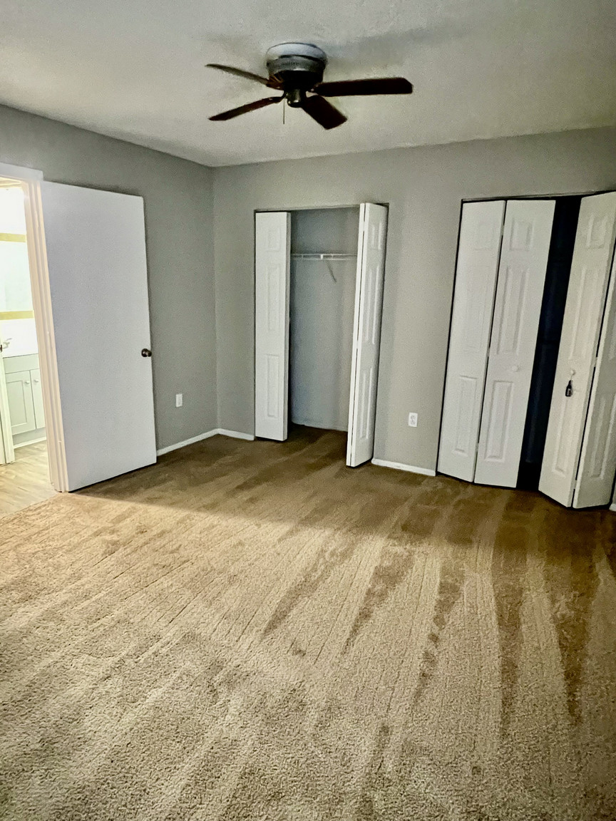 Sharonridge Apartments photo 8